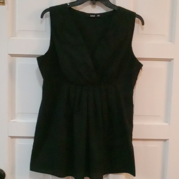 a.n.a Tops - a.n.a Maternity Top Black Sleeveless V-neck Size L